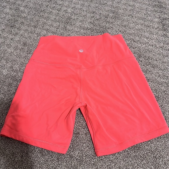 Lululemon align shorts 6’ - Picture 2 of 3